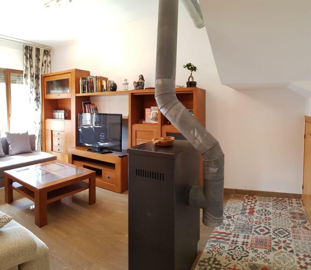 Casa Rural Casco Antiguo Nuévalos エクステリア 写真